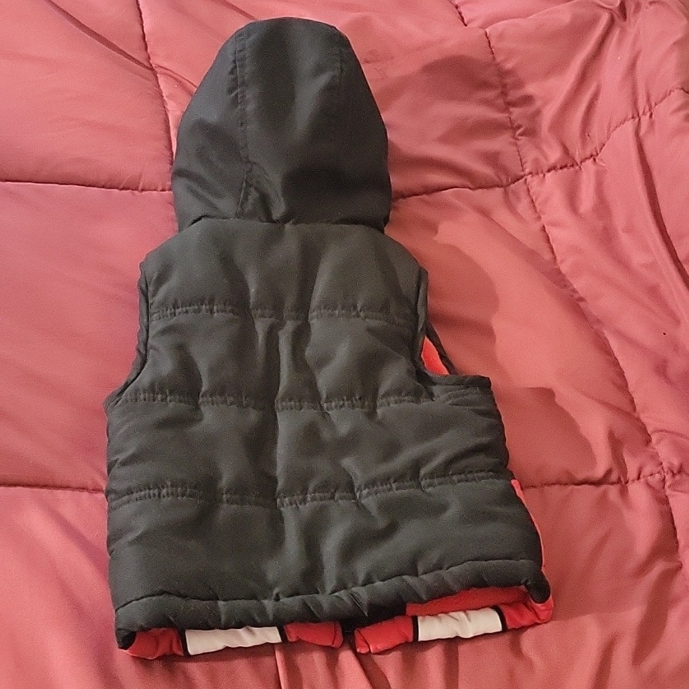 Disney Mickey Mouse Hooded With Ears Zippered Vest, Size: 2T - Picture 6 of 6